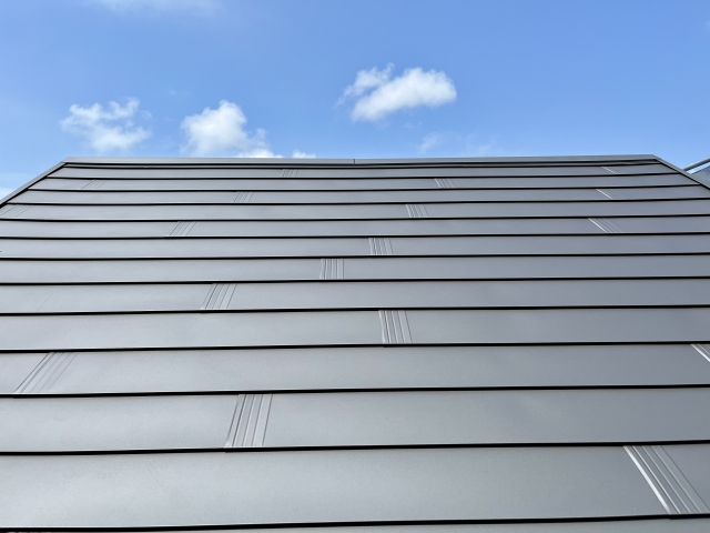 屋根材の種類と寿命|注文住宅で失敗しない選び方