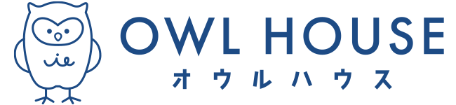 Blue outlined owl logo on the left with the text 'OWL HOUSE' in blue uppercase letters and the Japanese reading 'オウルハウス' beneath.